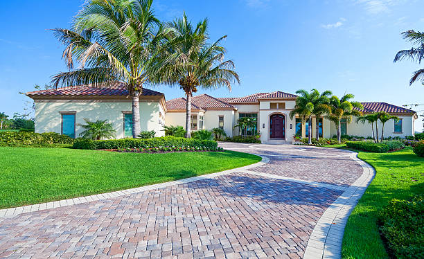 Best Interlocking Driveway Pavers  in Elida, OH